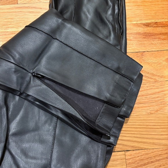 Zara Faux Leather Zip Pant Size Small - Picture 4 of 4